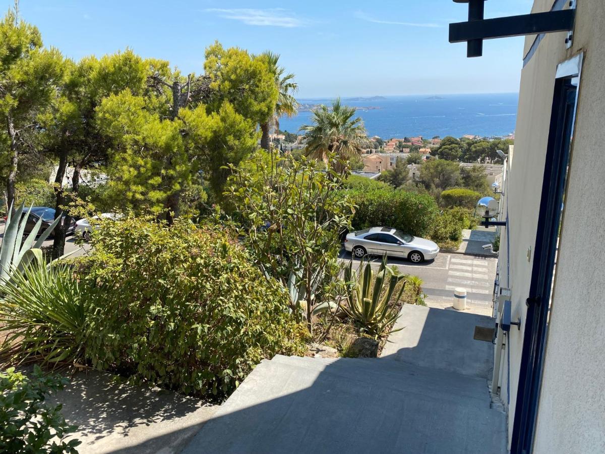 Superbe T2 44M2 - Grande Terrasse Vue Mer Panoramique Exceptionnelle Piscine - Parking Bandol Exterior foto