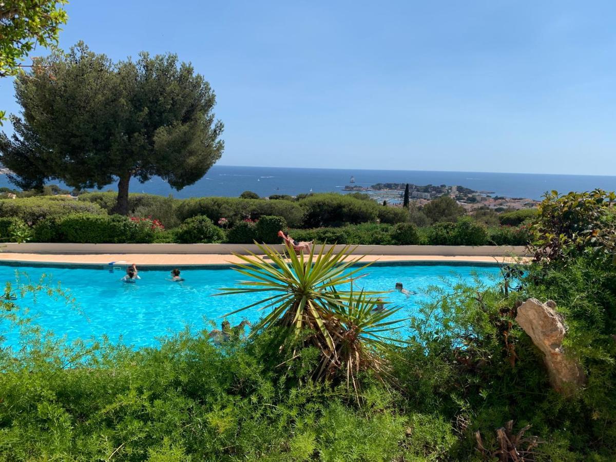 Superbe T2 44M2 - Grande Terrasse Vue Mer Panoramique Exceptionnelle Piscine - Parking Bandol Exterior foto